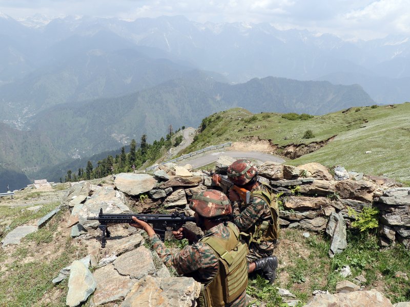 Army intercepts terrorists on Poonch LoC in J&K, gunfight on (File Photo)