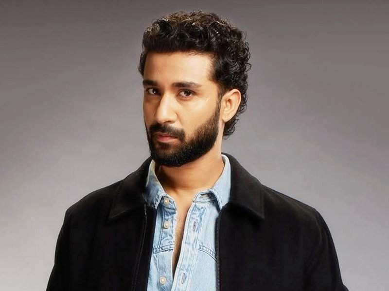 Raghav Juyal dreams of giving his parents the experience of flying in a private jet	