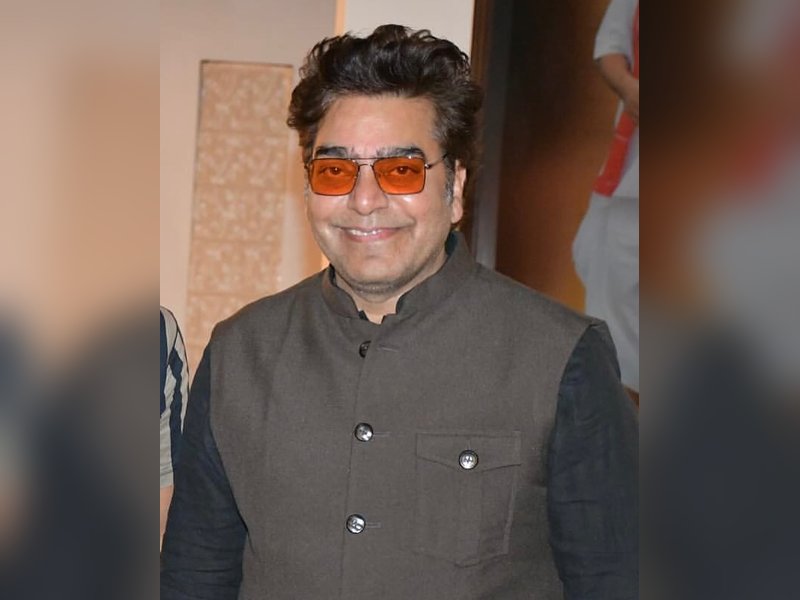 Why Ashutosh Rana wants to act in a film directed by his wife Renuka Shahane