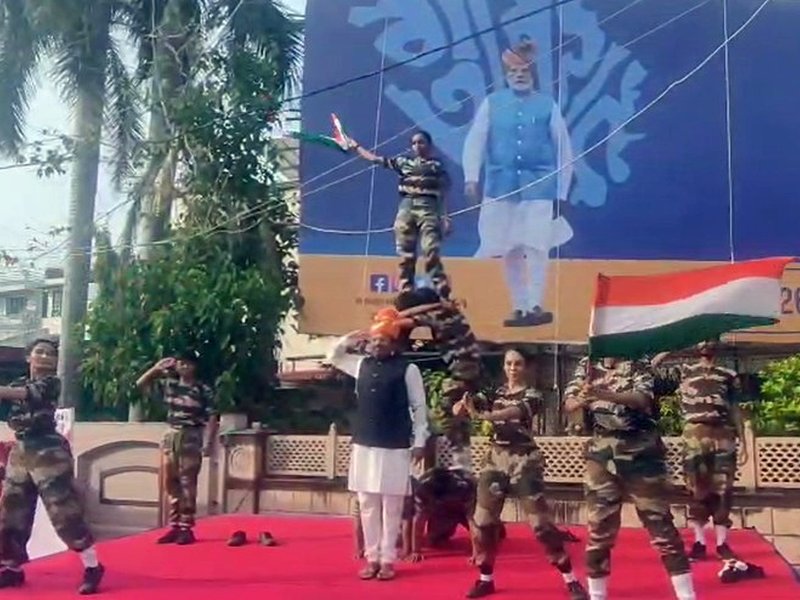 Vadodara gears up for grand welcome for PM Modi