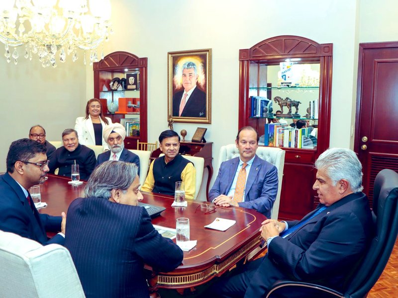Panama President backs India's fight against terrorism during Tharoor-led delegation visit