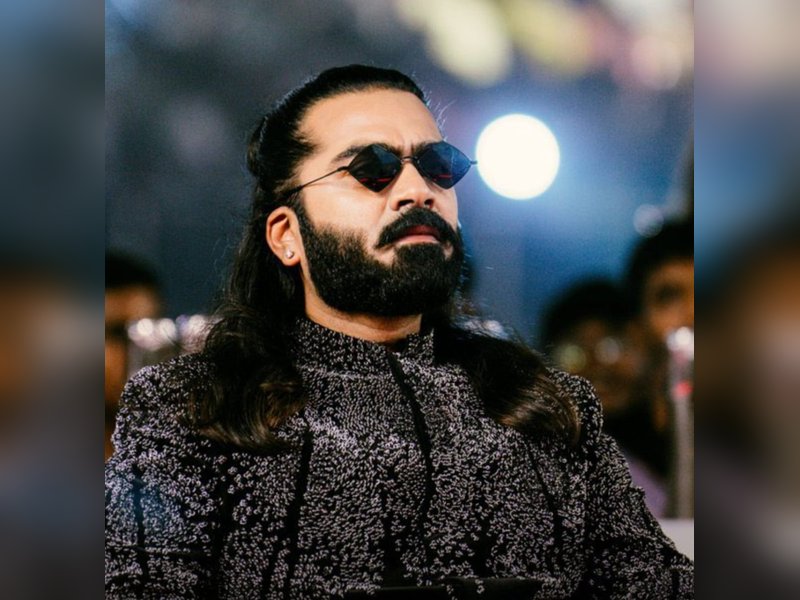 Mani Ratnam's next film to feature Simbu, Rukmini Vasanth in the lead?