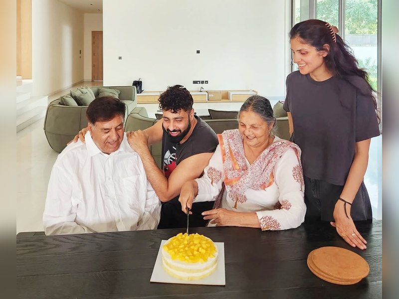 Badshah wishes happy birthday to the 'one who gave me birth'