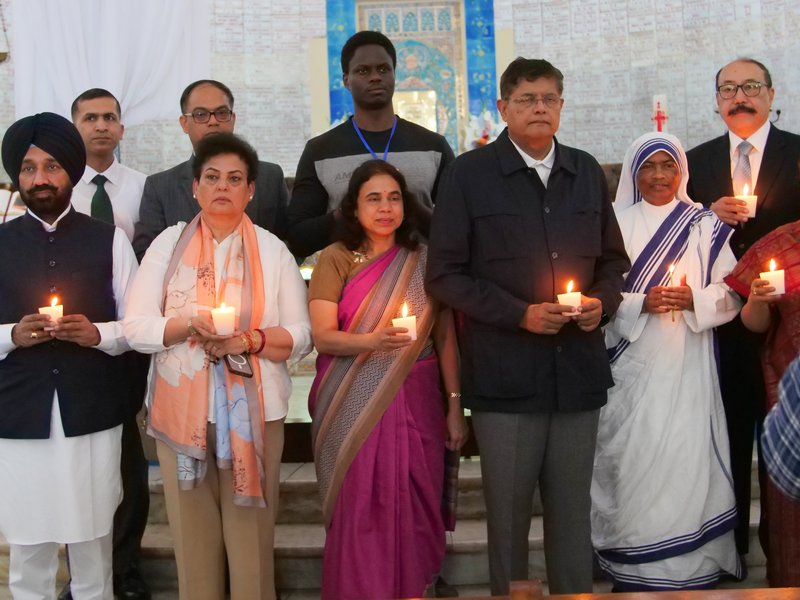 Parliamentary delegation pay homage to Pahalgam terror attack victims at famous Catholic church in Algeria