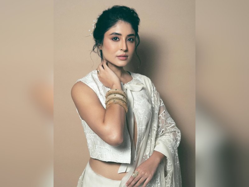 Kritika Kamra completes shooting for Anusha Rizvi's drama in Delhi	