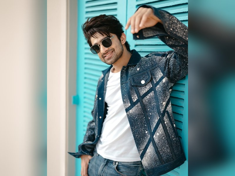 Abhishek Kumar calls Ravie Dubey, Sargun Mehta ‘risk-taking couple’ 