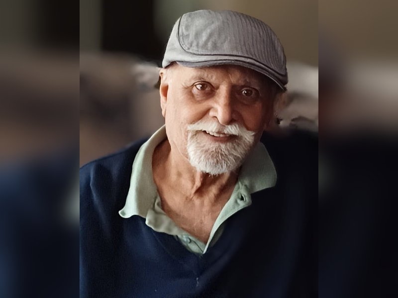 Lara Dutta remembers her late father: 'I carry your heart dad'