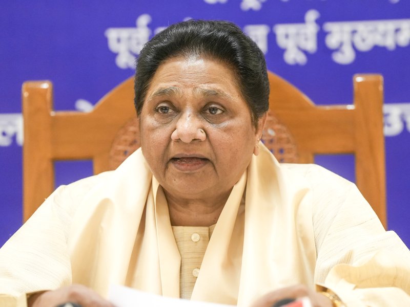BJP welcomes Mayawati's praise for UP govt, SP hits back over Dalit remarks