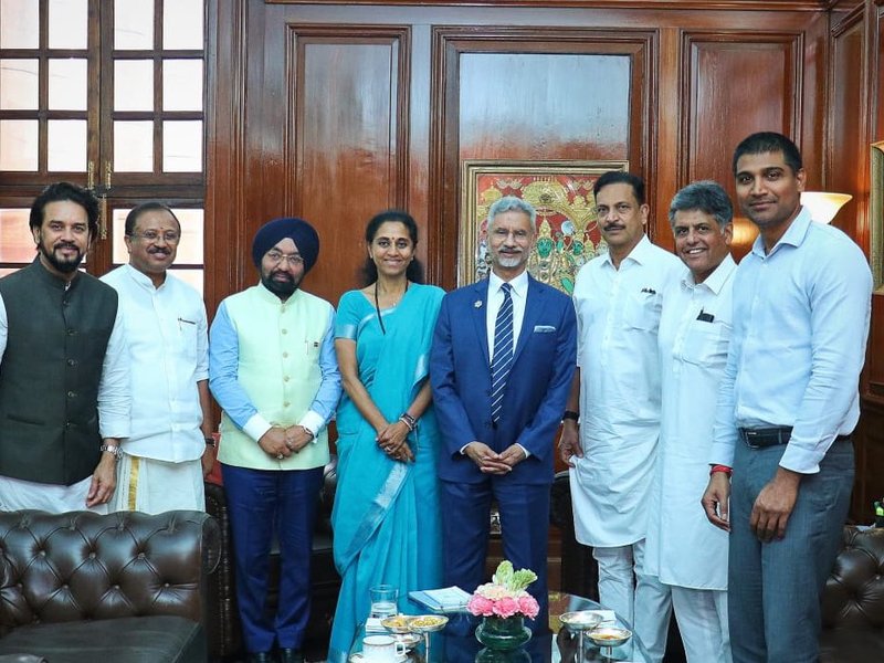 EAM Jaishankar meets delegations led by Supriya Sule and Shrikant Shinde 