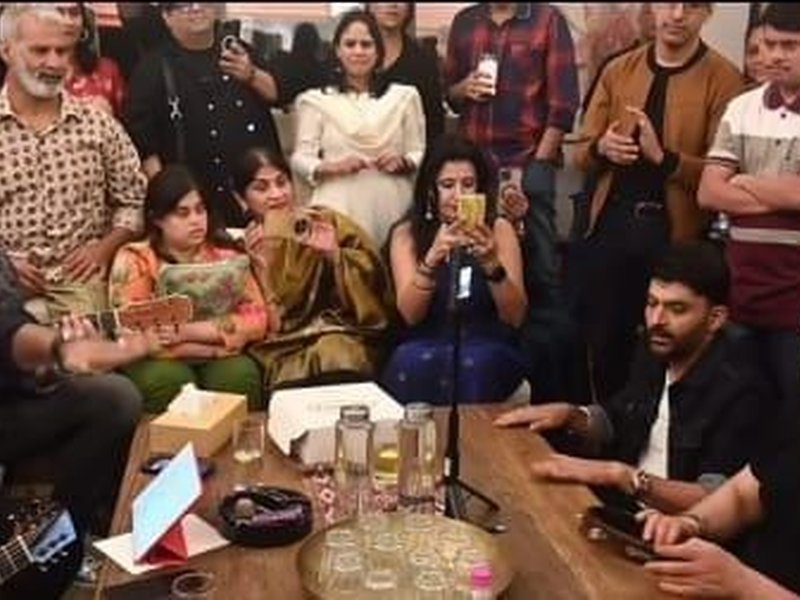 Kapil Sharma brings the house down at Aamir Khan’s party