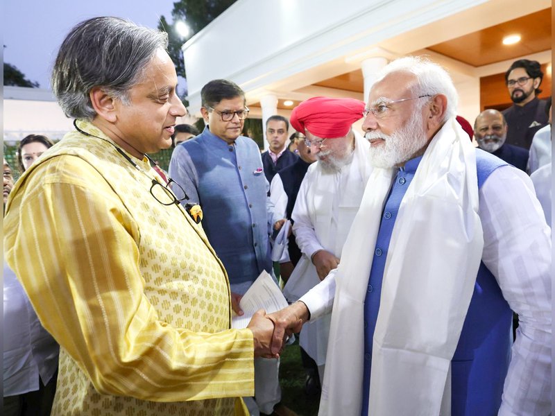 Have difference of opinion with the Congress leadership, reveals Shashi Tharoor