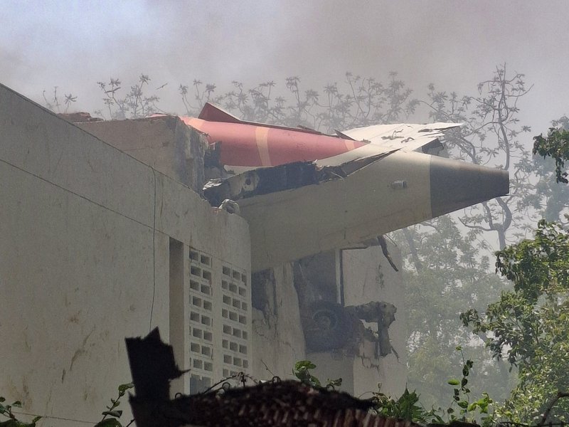 Sports fraternity expresses 'shock and anguish' over tragic plane crash in Ahmedabad 
