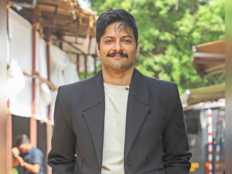 Ali Fazal speaks about genius of Anurag Basu, shares how director shot one scene from different perspectives	