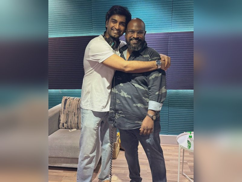 Atharvaa with director Nelson Venkatesan 