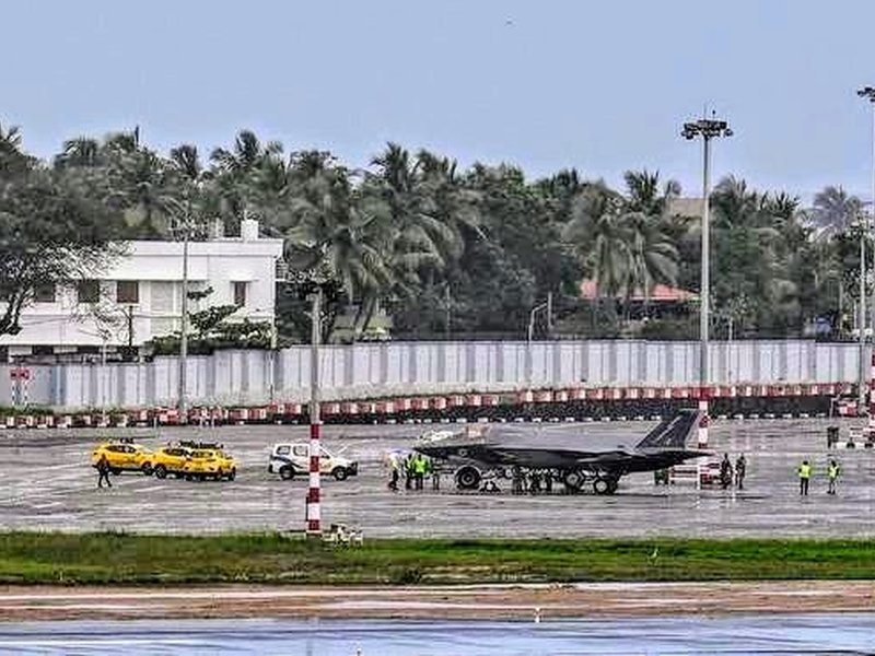 UK F-35 fighter jet makes emergency landing at Thiruvananthapuram airport