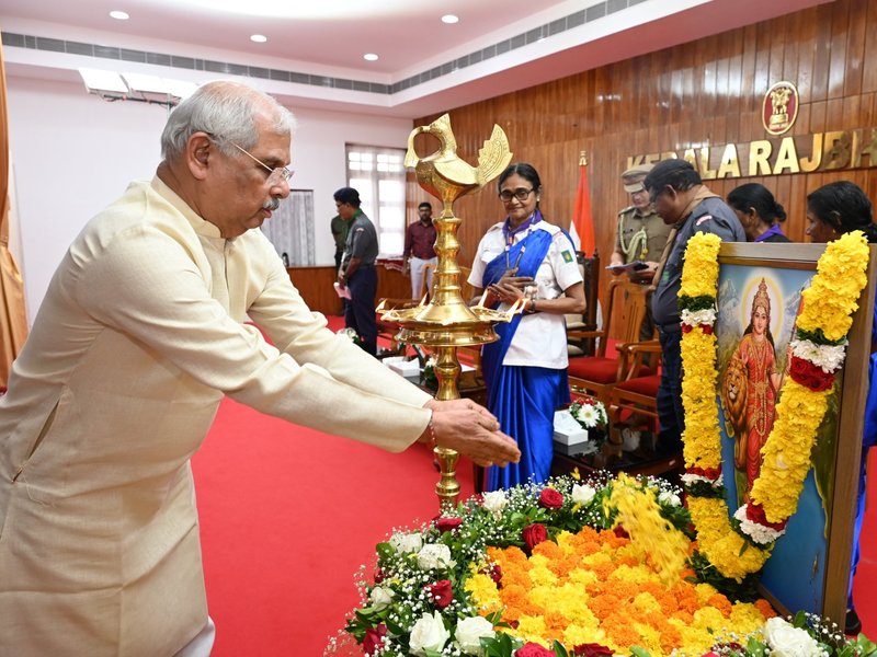 Kerala Education Minister walks out of Raj Bhavan over RSS-style Bharat Mata image