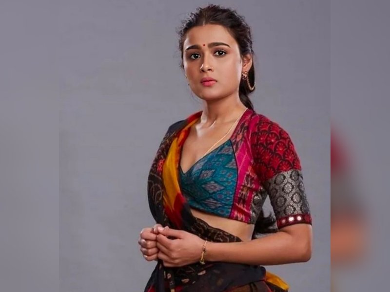 Shalini Pandey says she is 'grateful' to the audience as 'Maharaj' turns 1