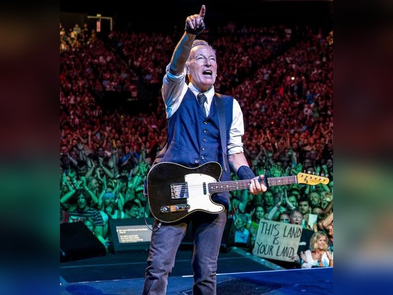 Bruce Springsteen shares how he had tete-a-tete with fame at the peak of career