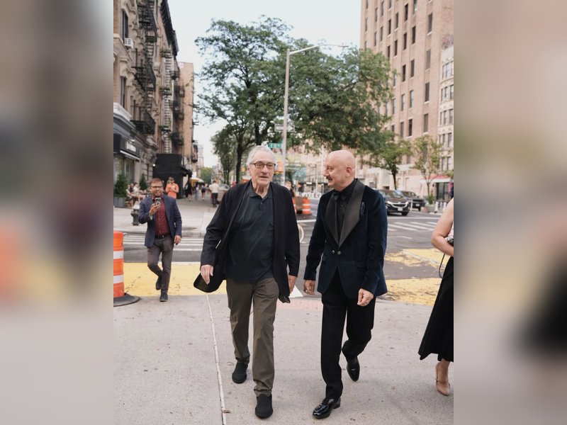 Anupam walks on streets of NY with De Niro: Never in my wildest dreams I’d ever thought