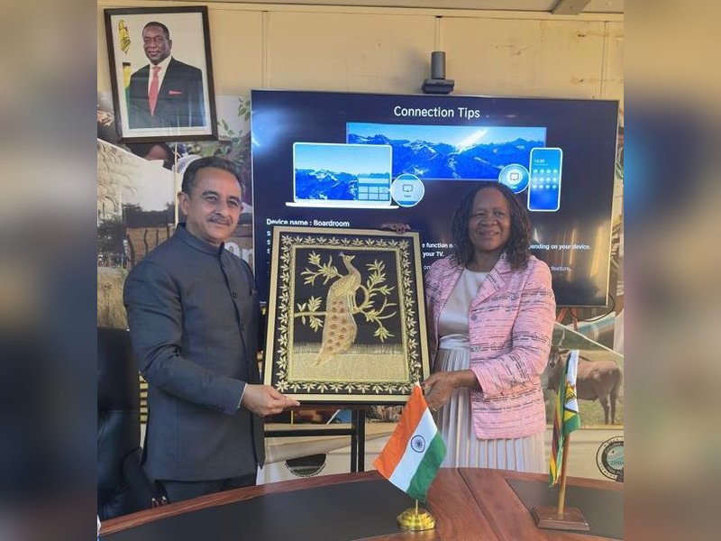 Kirti Vardhan Singh in Zimbabwe, discusses bilateral cooperation in environmental protection