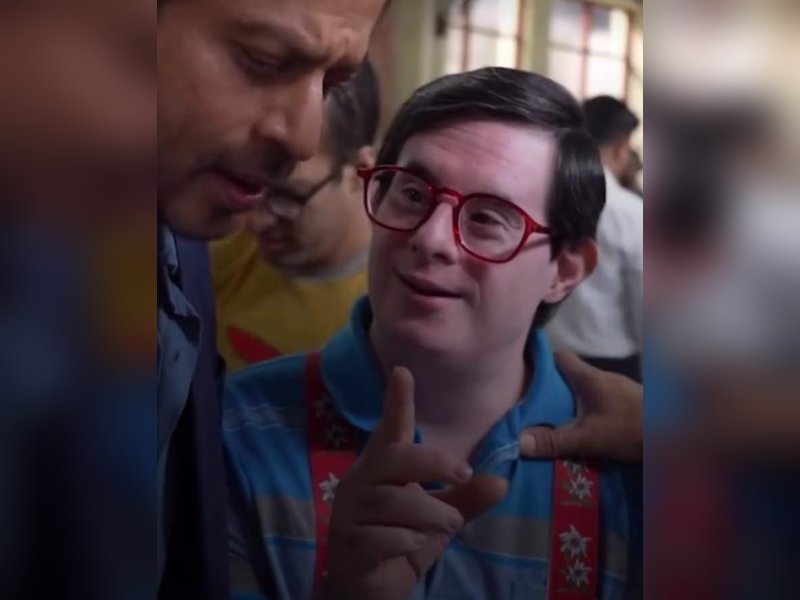 'Sitaare Zameen Par' actor Rishi Shahani finally meets his Kiran aka Juhi Chawla