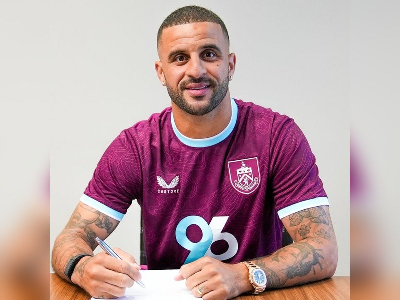 Kyle Walker joins Burnley on two-year contract (Credit: Burnley FC/X)