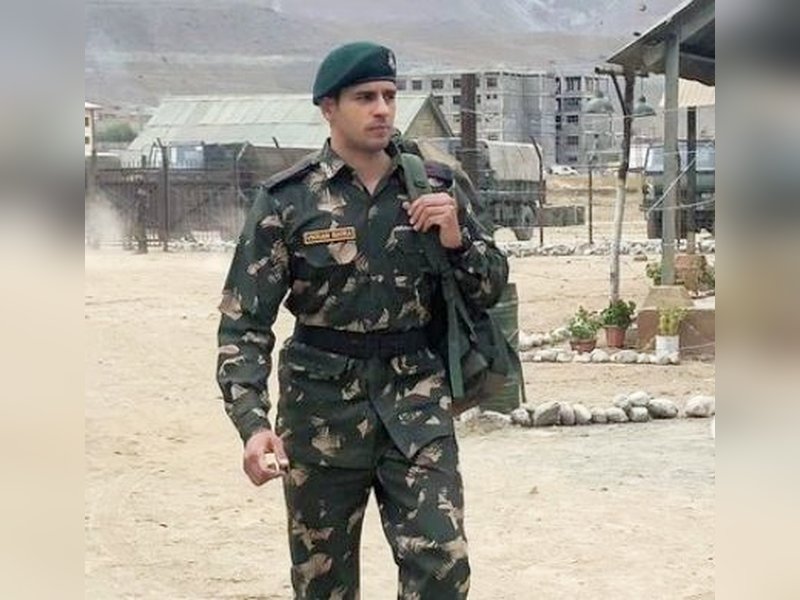 Sidharth Malhotra remembers Captain Vikram Batra on his martyrdom