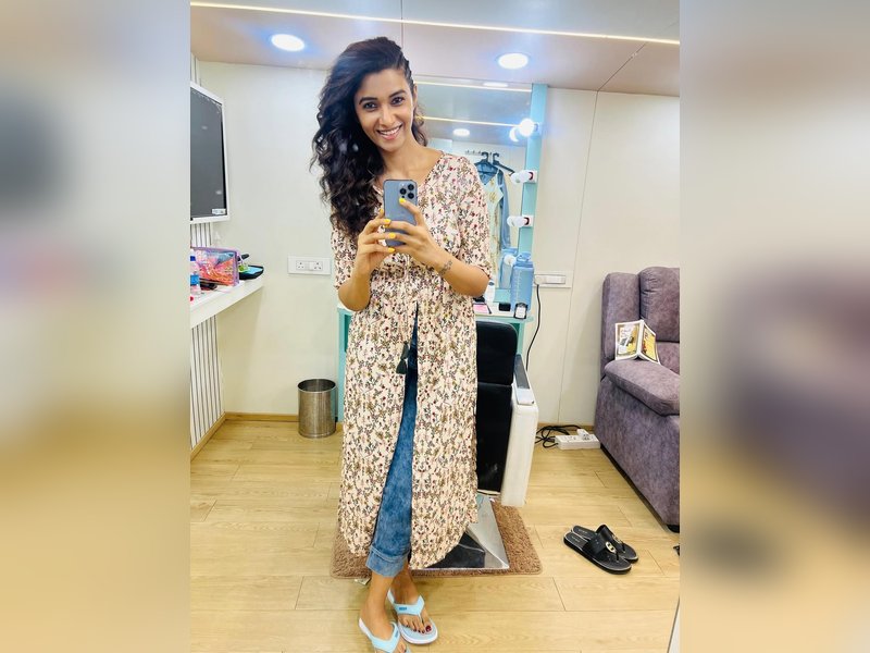 Priya Bhavani Shankar begins shooting for Ajay Gnanamuthu's 'Demonte Colony 3' 