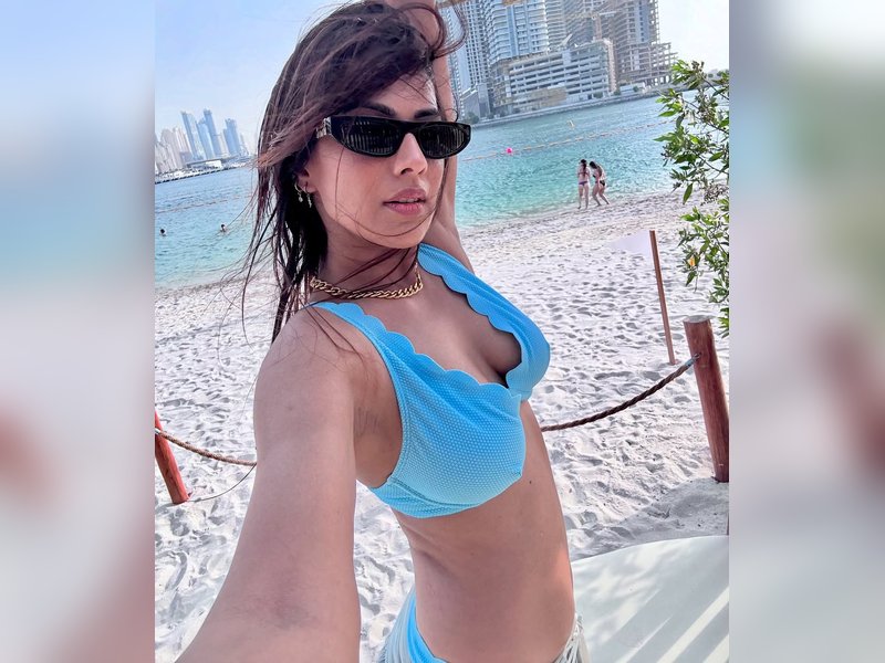 Nia Sharma bids goodbye to Dubai in style with some fun beach pics