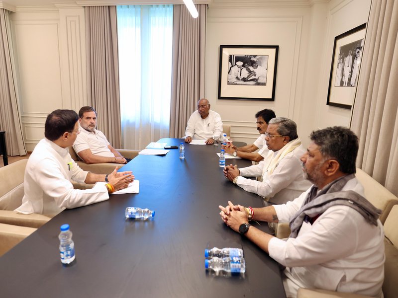 ‘Journalist desires to become editor, but the channel’s owner decides’: Surjewala on K’taka leadership change