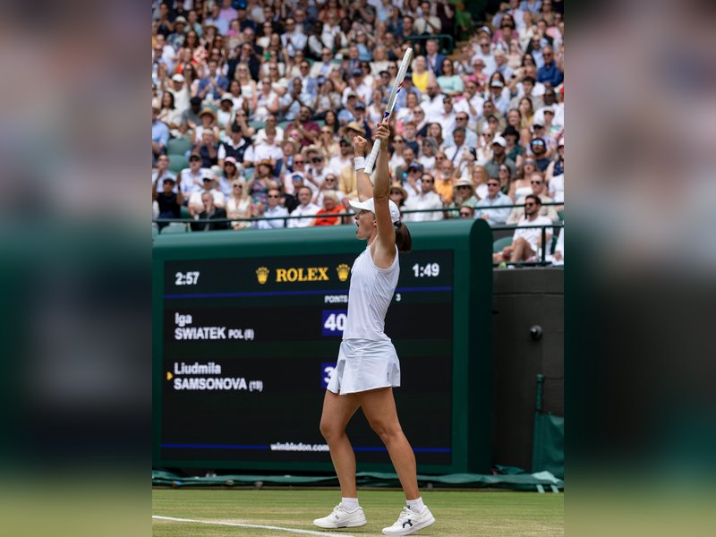 Iga Swiatek reaches maiden semifinal with straight sets win over Liudmila Samsonova in women's singles section in Wimbledon 2025 in London on Wednesday. Photo credit: Wimbledon/X