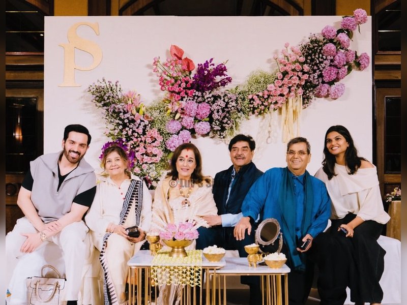 Subhash Ghai celebrates Shatrughan, Poonam Sinha’s wedding anniversary: Family friends for 55 years zindabad