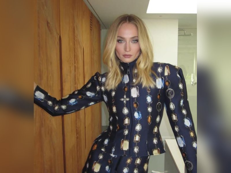 Sophie Turner, Boyfriend Peregrine Pearson pack PDA in London after split rumors