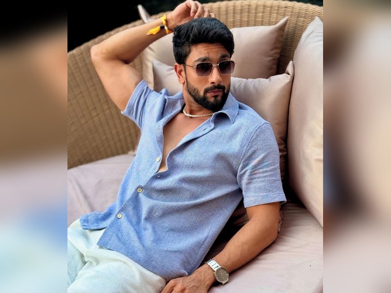 Fahmaan Khan’s Facebook, Instagram account hacked