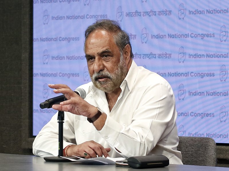 पश्चिम एशिया संकट में भारत की कूटनीति समझदारी और संतुलन से भरी है : आनंद शर्मा