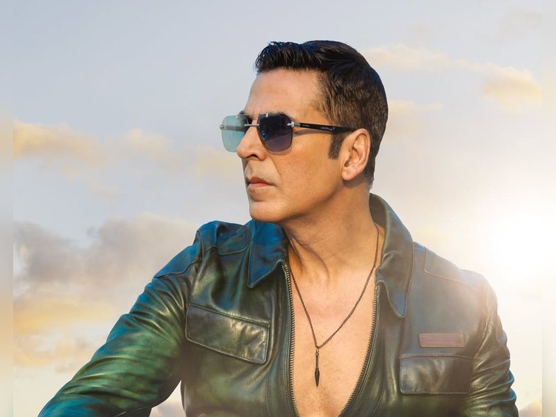 Akshay Kumar claims he is already scared after seeing Kajol & Twinkle Khanna together