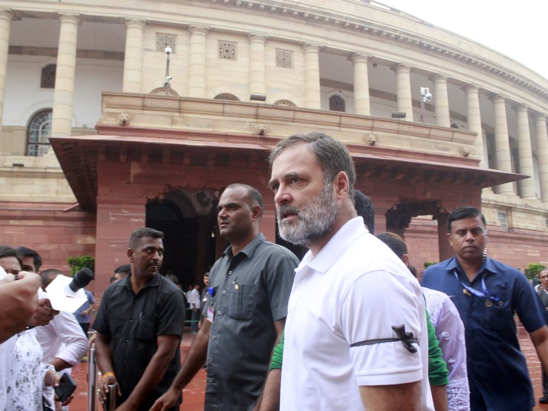 ‘We are going to come for you’: Rahul warns EC officials on alleged lapses