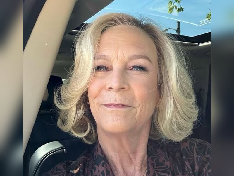 Jamie Lee Curtis talks about sitting in front row at Oscars as a  nominee