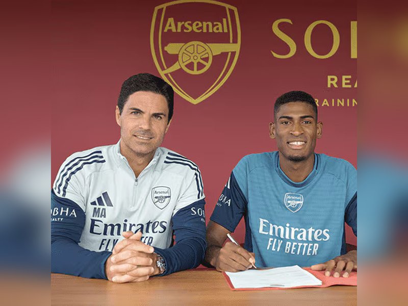 Arsenal sign Spain U21 star Cristhian Mosquera on long-term deal