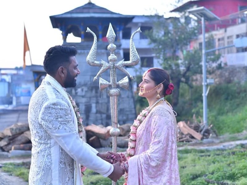 Arti Singh reveals why she chose hubby Dipak Chauhan as her ‘forever’