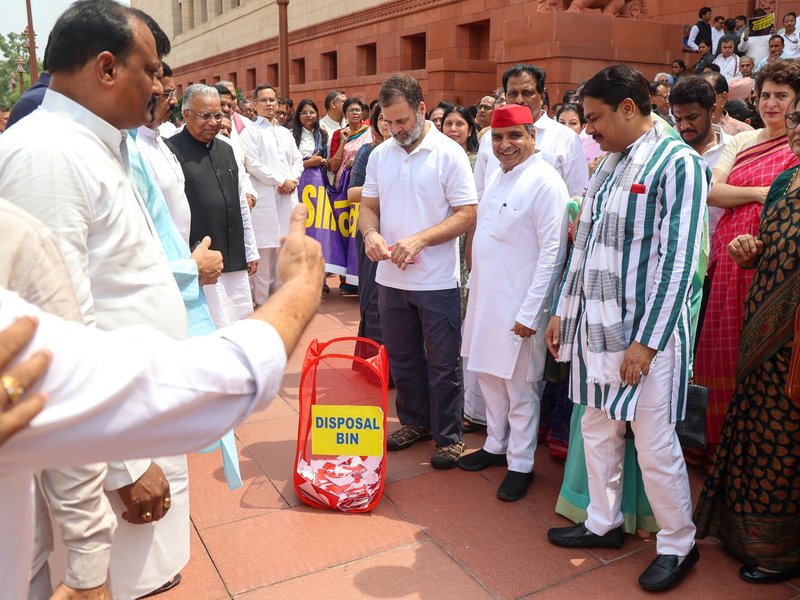 Rahul-led Oppn MPs continue stir in Parliament complex, dump SIR placards in bin