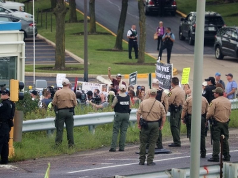 11 injured in US mass stabbing at Walmart store; suspect in custody
