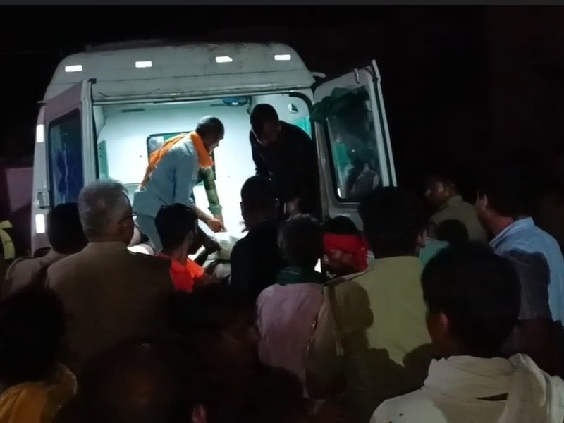 Two dead as panic over electric shock triggers stampede at UP's Barabanki temple