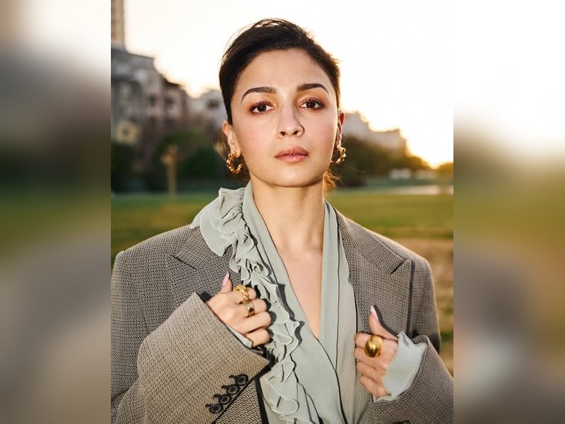 Alia Bhatt backs mother Soni Razdan as she voices her concern over the Palestine crisis