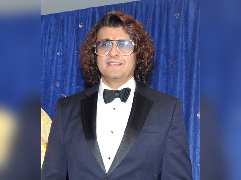 Sonu Nigam calls his ‘Satrangi Re India Tour’ a celebration of love through different colours