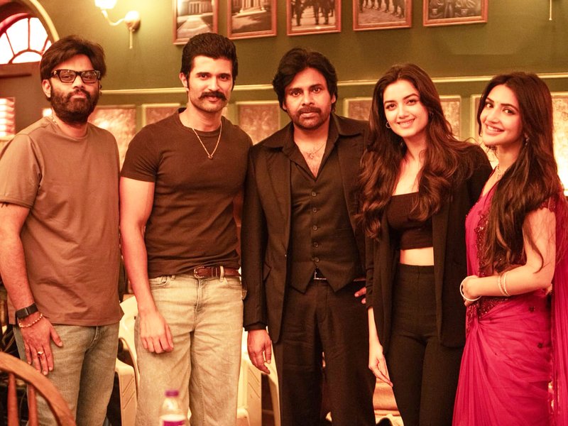 Vijay Deverakonda's 'Kingdom' team calls on Pawan Kalyan on the sets of 'Ustaad Bhagat Singh'	