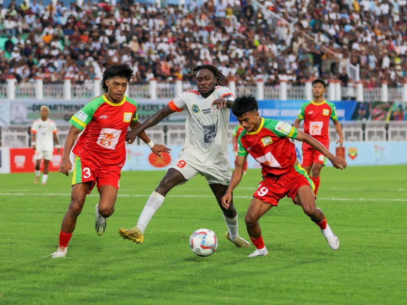 Late drama as NEROCA FC hold TRAU FC to draw in Imphal Derby in the 134th Durand Cup football tournament at the Khuman Lampak Main Stadium in Imphal on Wednesday. 