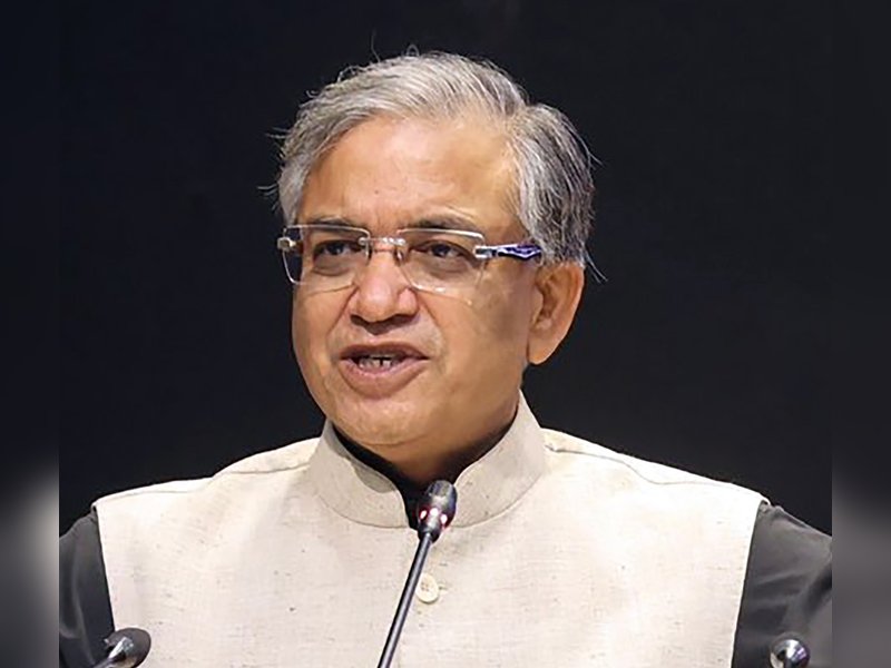 Despite repeated invites, Rahul Gandhi never responded: EC counters accusations (Lead)