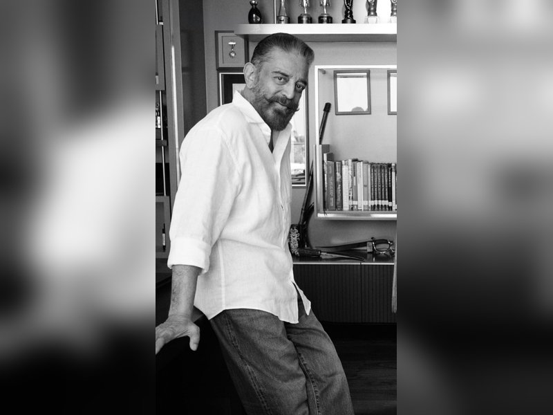 Kamal Haasan congratulates SRK on winning National Award; Says recognition was long overdue for his stellar impact on world cinema