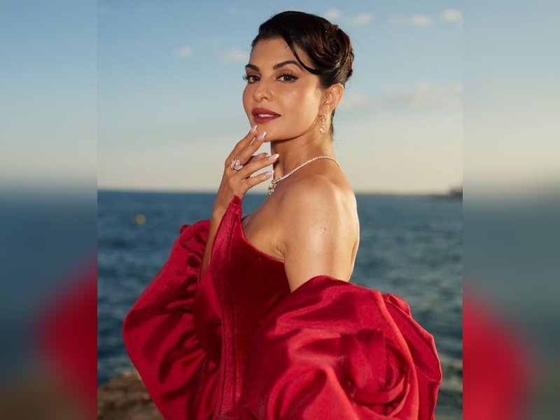 Jacqueline on on pole dancing:  Extremely difficult but so worth it 